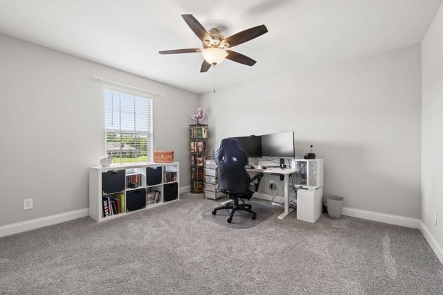 807 Sapphire Dr, Murfreesboro, TN 37128