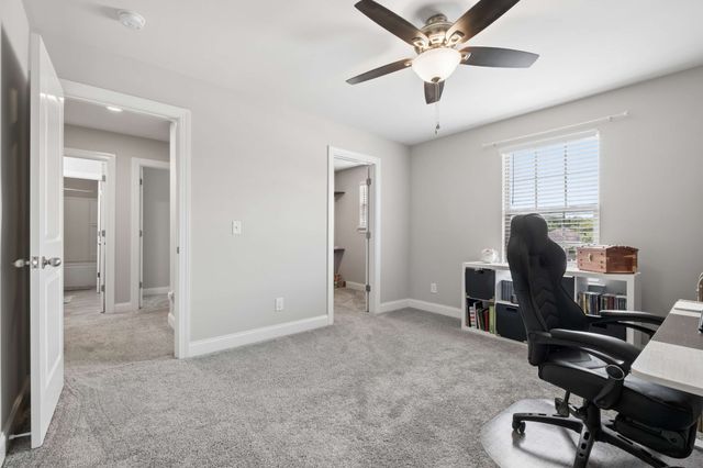 807 Sapphire Dr, Murfreesboro, TN 37128
