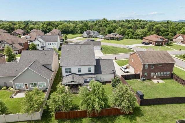 807 Sapphire Dr, Murfreesboro, TN 37128