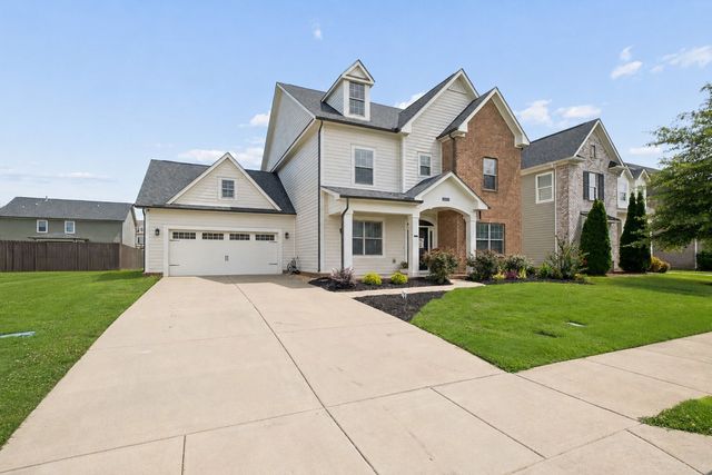 807 Sapphire Dr, Murfreesboro, TN 37128