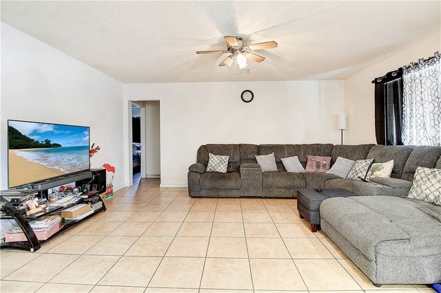 7811 Railroad Avenue, Riverside, CA 92504