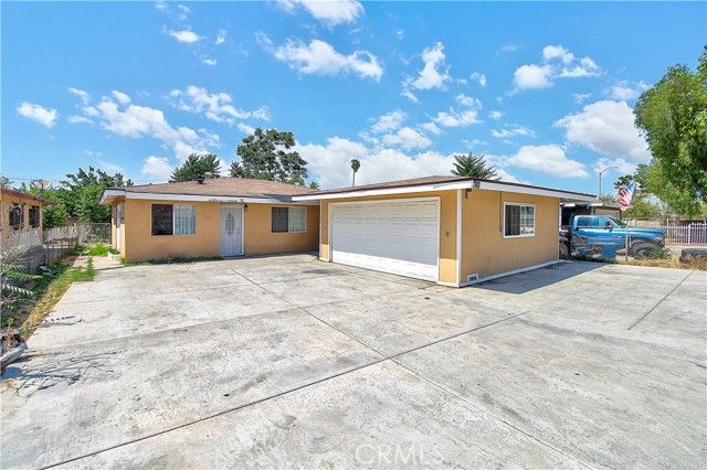 7811 Railroad Avenue, Riverside, CA 92504