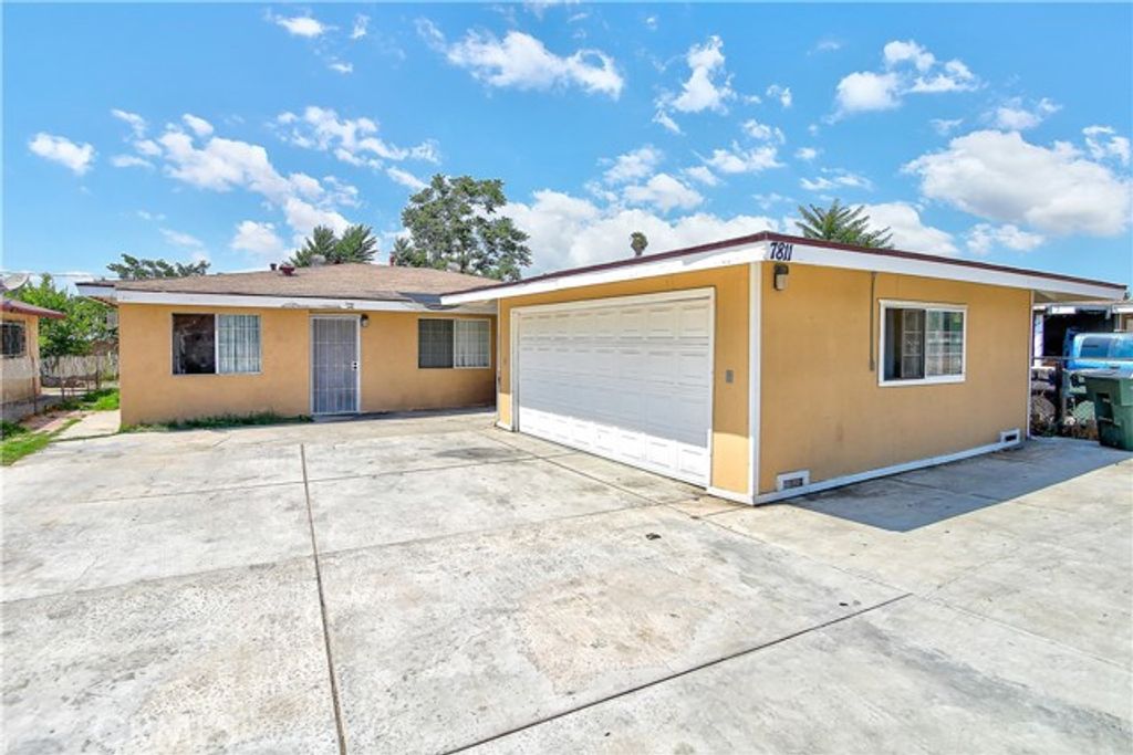 7811 Railroad Avenue, Riverside, CA 92504
