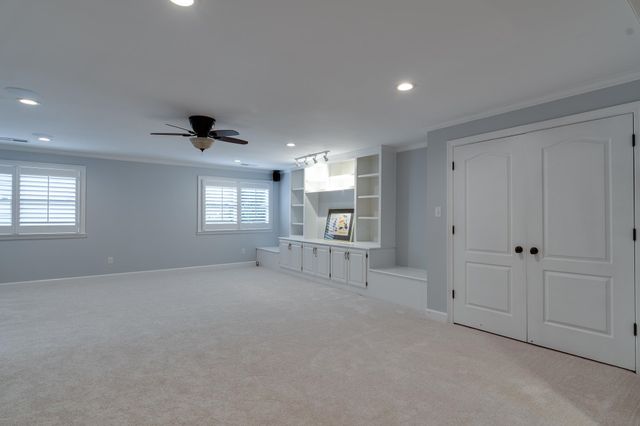 1574 E WHITMAR PL, Memphis, TN 38120