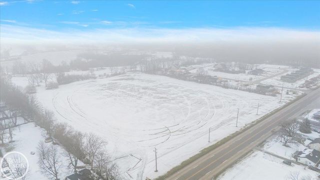 4225 Fairway View, Flint, MI 48506