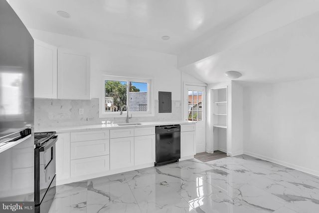 264 BIRCH ST, Carneys Point, NJ 08069