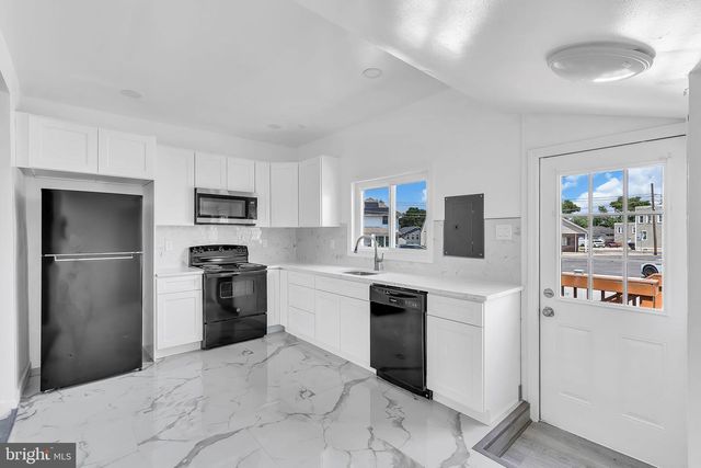 264 BIRCH ST, Carneys Point, NJ 08069