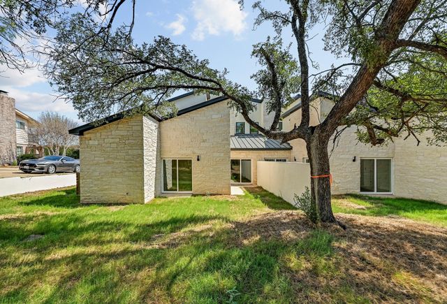 804 Hi CIR W, Horseshoe Bay, TX 78657
