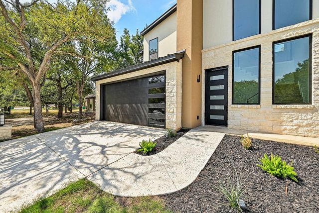 804 Hi CIR W, Horseshoe Bay, TX 78657