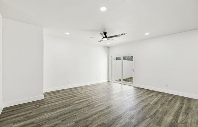 804 Hi CIR W, Horseshoe Bay, TX 78657