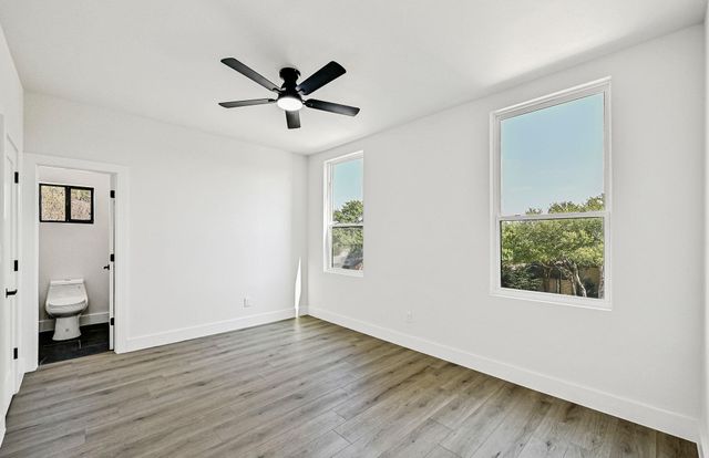 804 Hi CIR W, Horseshoe Bay, TX 78657