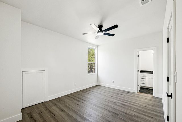 804 Hi CIR W, Horseshoe Bay, TX 78657