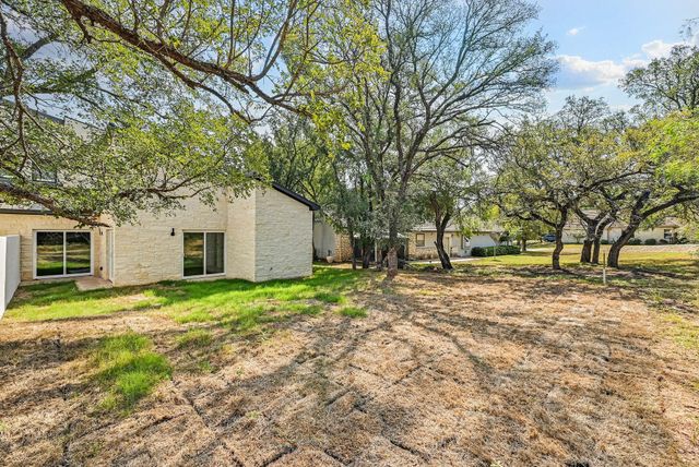 804 Hi CIR W, Horseshoe Bay, TX 78657
