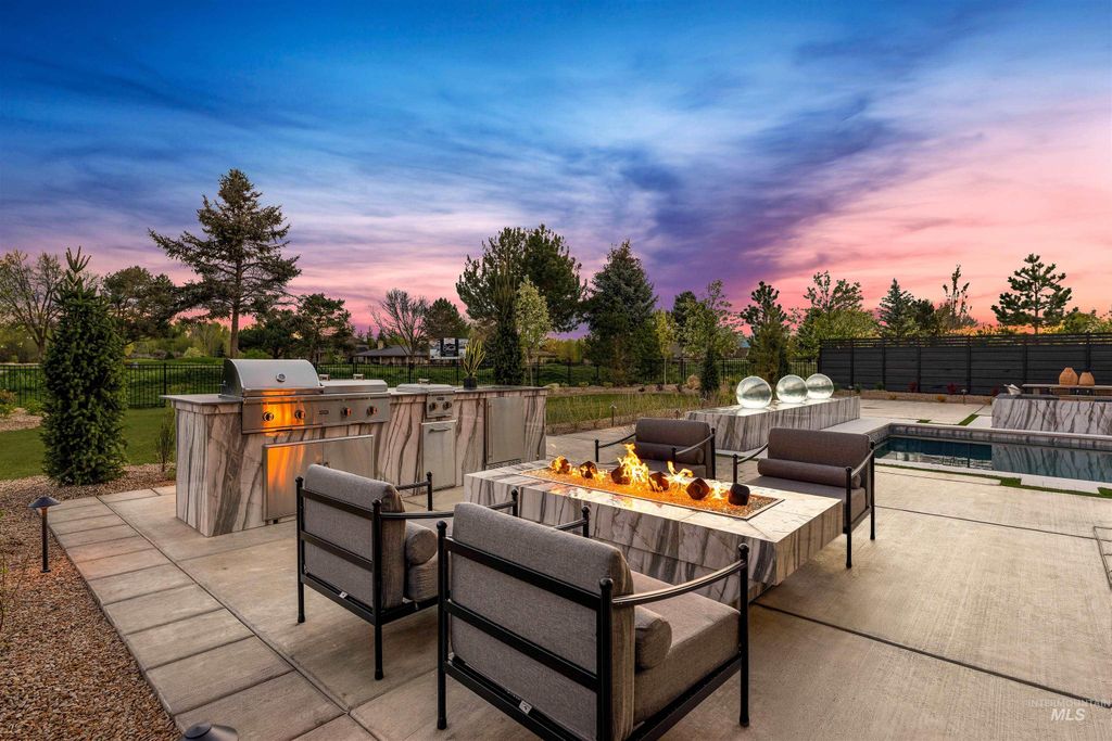 1976 W Oakhampton Drive, Eagle, ID 83616 photo 9