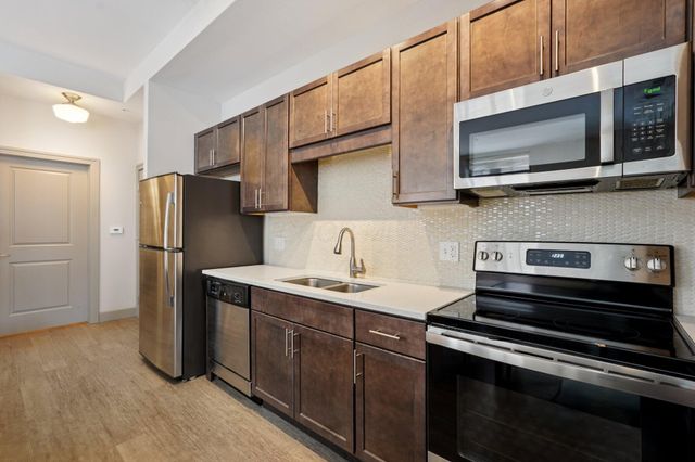 51 N High Street, 507, Columbus, OH 43215