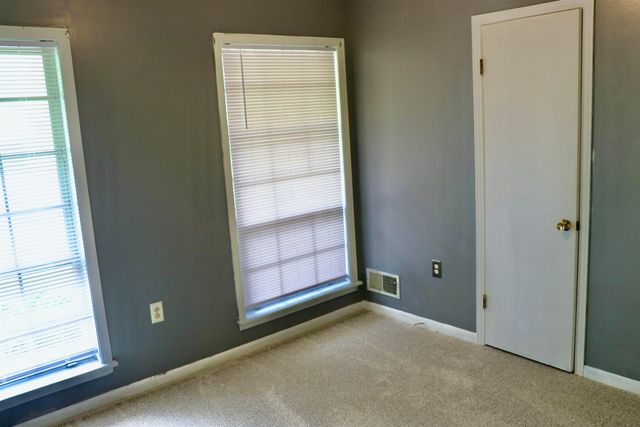 7206 N JUANA DR, Millington, TN 38053