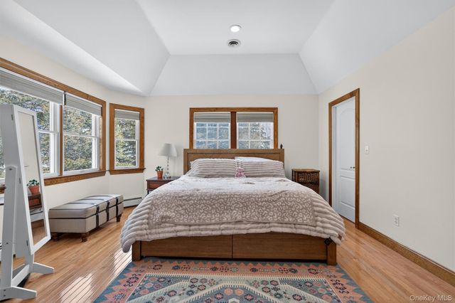 72 Coppergate Lane, Warwick, NY 10990