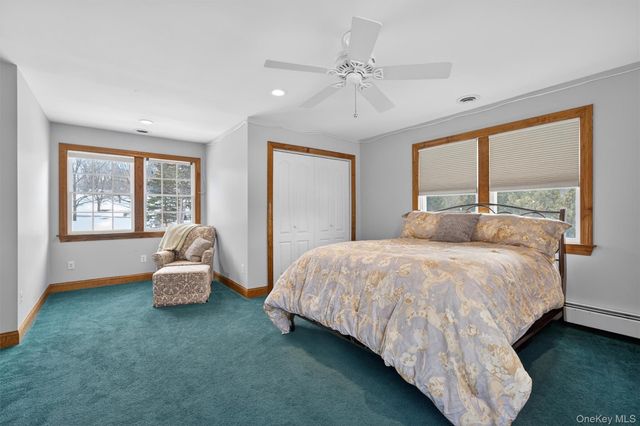 72 Coppergate Lane, Warwick, NY 10990