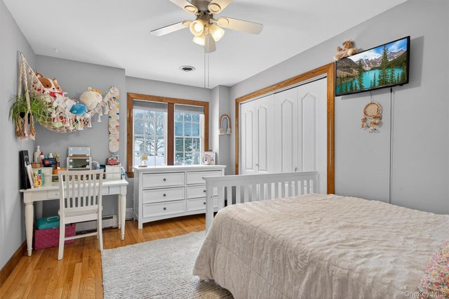 72 Coppergate Lane, Warwick, NY 10990