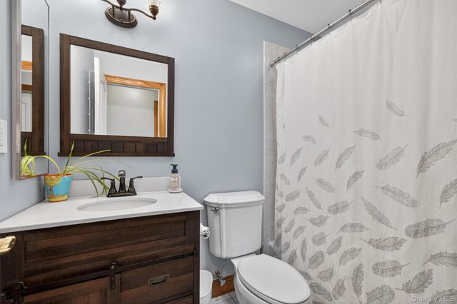 72 Coppergate Lane, Warwick, NY 10990