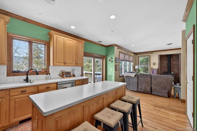 72 Coppergate Lane, Warwick, NY 10990