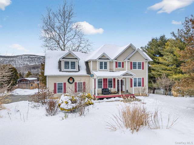 72 Coppergate Lane, Warwick, NY 10990