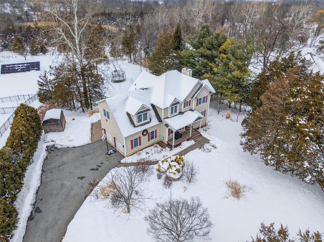 72 Coppergate Lane, Warwick, NY 10990