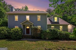 215 Hampton Woods Drive, Fayetteville, GA 30215