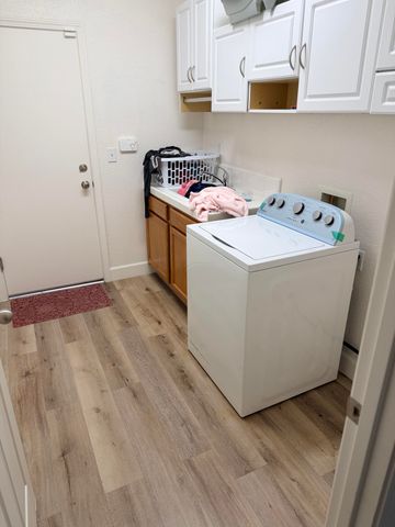 1983 Malvasia Court, Tulare, CA 93274