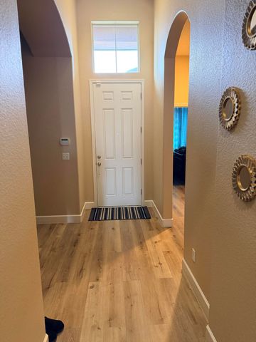 1983 Malvasia Court, Tulare, CA 93274