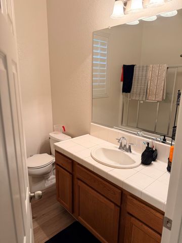 1983 Malvasia Court, Tulare, CA 93274