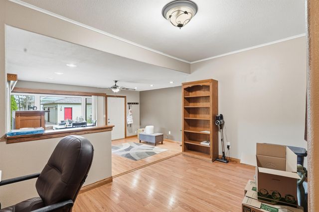 3306 Midway Drive, Waterloo, IA 50701