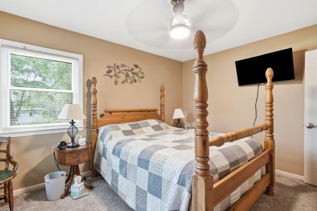 3306 Midway Drive, Waterloo, IA 50701