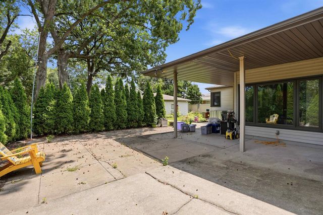 3306 Midway Drive, Waterloo, IA 50701