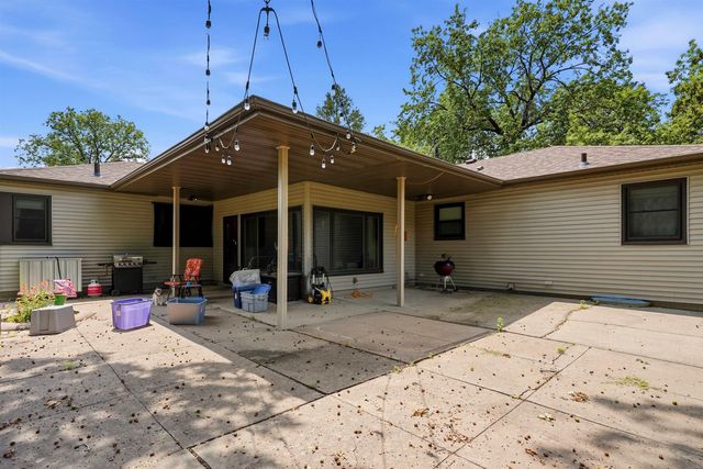 3306 Midway Drive, Waterloo, IA 50701