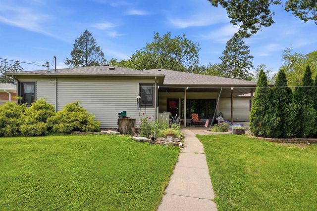 3306 Midway Drive, Waterloo, IA 50701