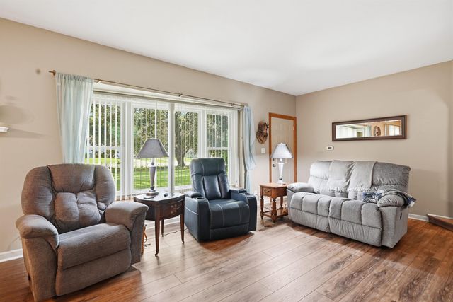 3306 Midway Drive, Waterloo, IA 50701