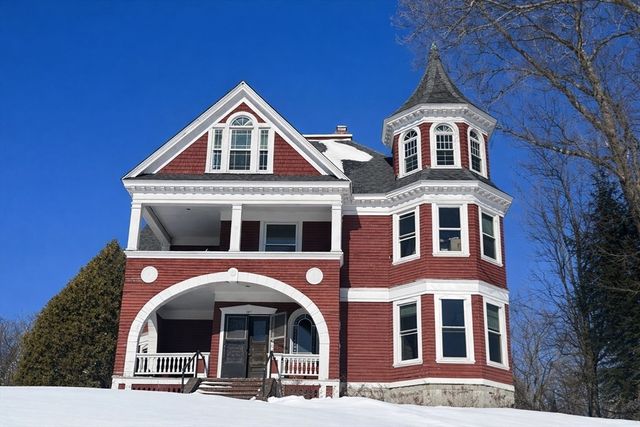 187 Varnum Ave, Lowell, MA 01854