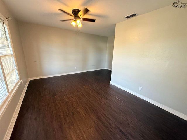 2408 WEDGEWOOD AVENUE, Wichita Falls, TX 76301