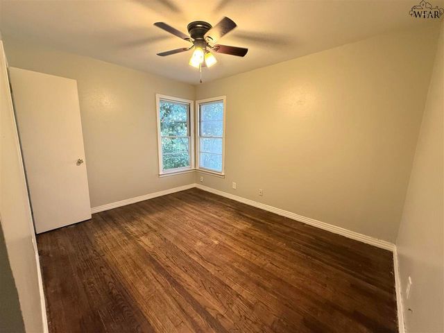 2408 WEDGEWOOD AVENUE, Wichita Falls, TX 76301