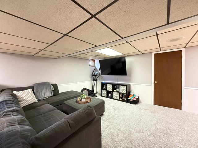 616 Lynn Road SW, Hutchinson, MN 55350