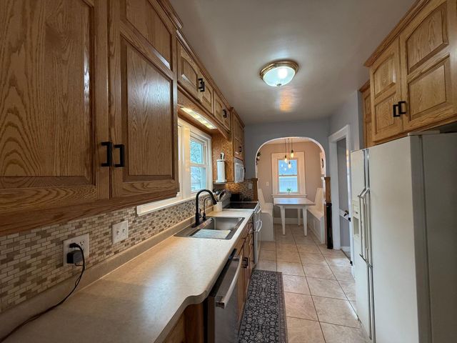 616 Lynn Road SW, Hutchinson, MN 55350