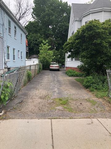 33 Melendy Ave, Watertown, MA 02472