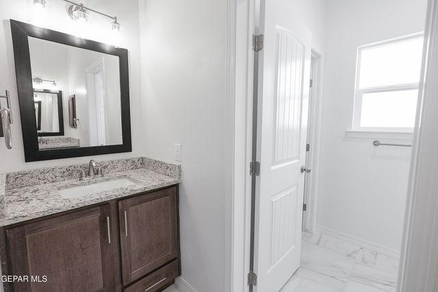 238 Olive Branch Trail, Santa Teresa, NM 88008