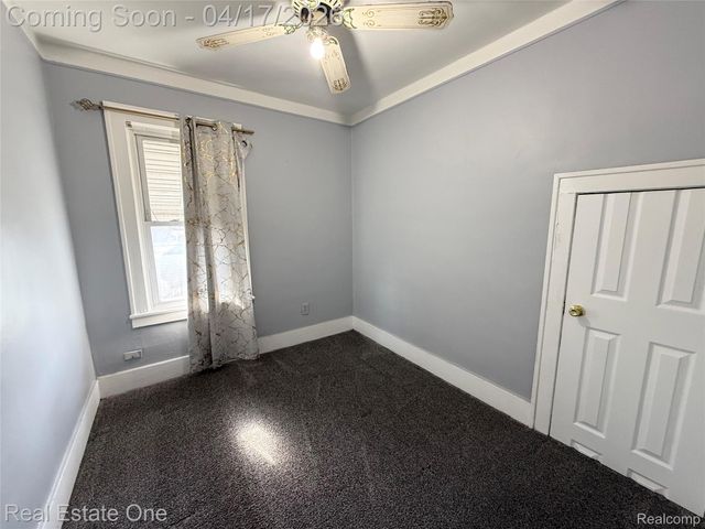 6117 Kenilworth Street, Dearborn, MI 48126