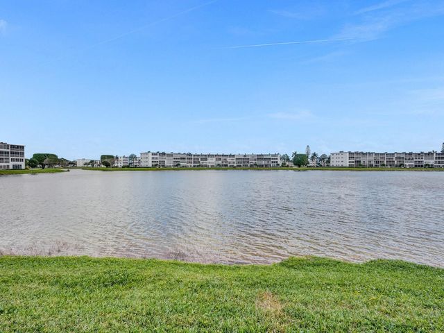 3014 Cornwall A, Boca Raton, FL 33434