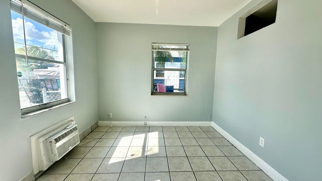 601 N K Street 2, Lake Worth Beach, FL 33460