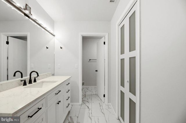 12 WHITE OAK LN, Little Egg Harbor Twp, NJ 08087