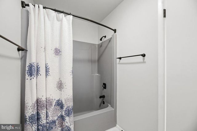 12 WHITE OAK LN, Little Egg Harbor Twp, NJ 08087