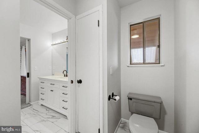 12 WHITE OAK LN, Little Egg Harbor Twp, NJ 08087